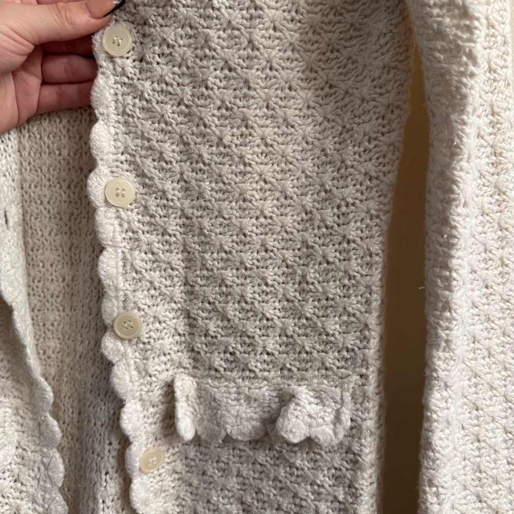 Vintage Y2K Mary Kate & Ashley Women's Cream Scalloped Knit Cardigan Sweater - Picture 2 of 4